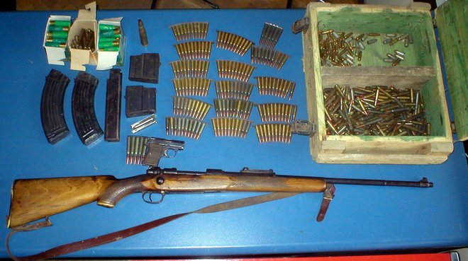 <p>Pakračanin je posjedovao zavidan arsenal različitog oružja i ubojitih naprava/Foto: MUP/CROPIX (Ilustracija)</p>
