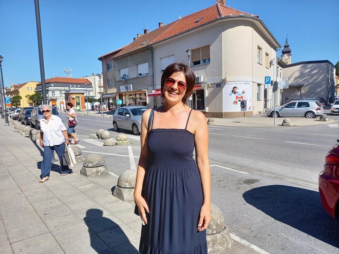 <p>Daruvarčanka Željka Mulabećirović svoj je godišnji odmor provela u Novalji/Foto: Daria Marković</p>
