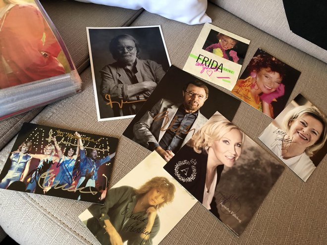 <p>Fotografije s autogramima članova ABBA-e/Foto: Janja Čaisa</p>
