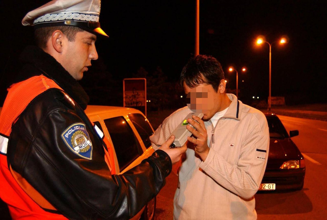 Fotografija: Pijani vozač uhvaćen u Garešnici imao je čak 3,06 promila alkohola u krvi/Foto: Goran Sebelic (Cropix, Ilustracija)

