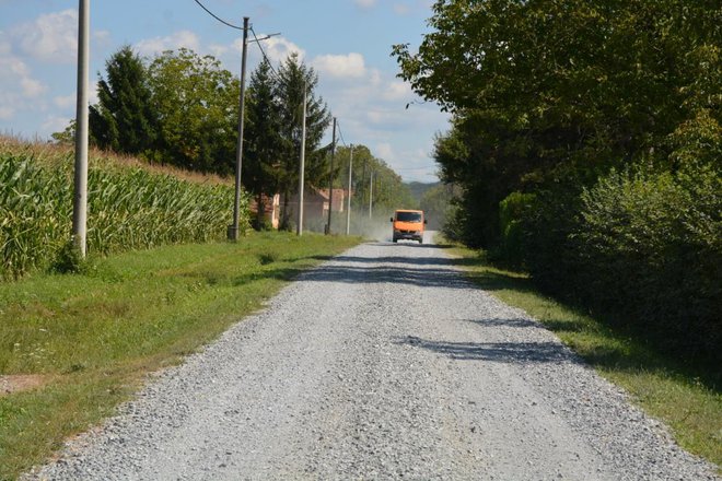 <p>Makadamska cesta uskoro će dobiti asfalt/Foto: BBŽ</p>
