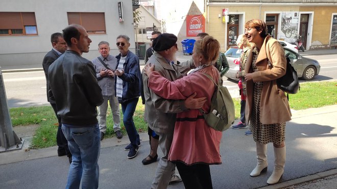 <p>Glumci su čak i zaplesali s građanima/ Foto: Deni Marčinković</p>
