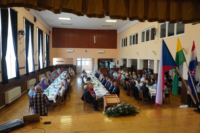 <p>Svečana sjednica održana je u Češkom domu s 80-ak uzvanika/Foto: MojPortal</p>
