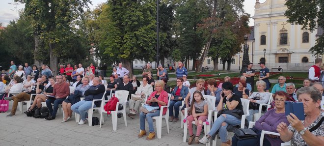 <p>Bjelovarčani su uživali u večeri koja je obilovala kulturom/Foto: Martina Čapo</p>
