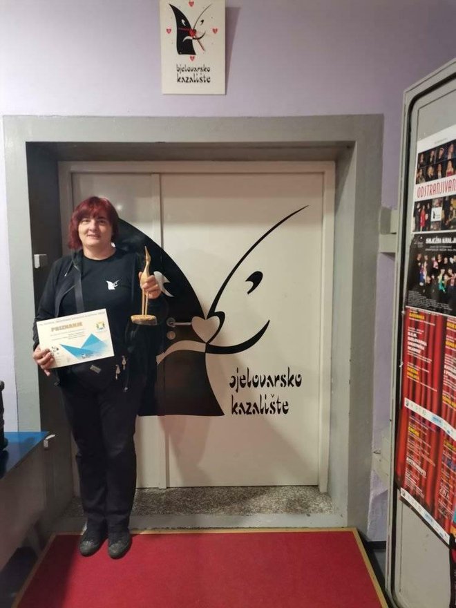 <p>Marijana Hanževački osvojila je nagradu za najbolje kostime u predstavi Samo stvari sreću znače???/Foto: Bjelovarsko kazalište</p>
