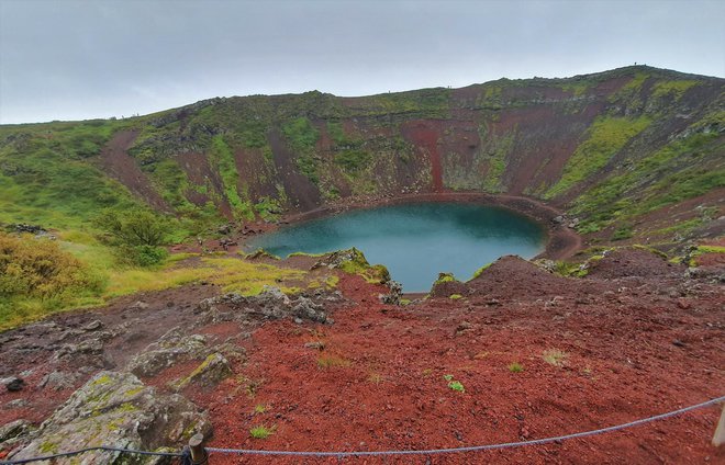 <p>Grotlo vulkana s geotermalnim izvorom/ Foto: Privatni album</p>
