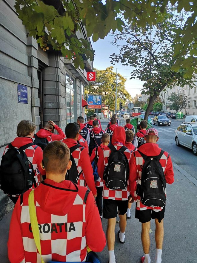 <p>Mladi Daruvarčani u šetnji Beogradom/ Foto: Privatni album</p>
