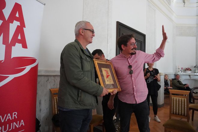 <p>Denis Mahmutović, dobitnik druge nagrade za reportažu koju je napisao za 24 sata/Foto: Nikica Puhalo</p>
