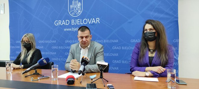 Dario Hrebak izrazito je zadovoljan s razinom uspješnosti Grada Bjelovara u povlačenju sredstava iz EU fondova/Foto: Martina Čapo
