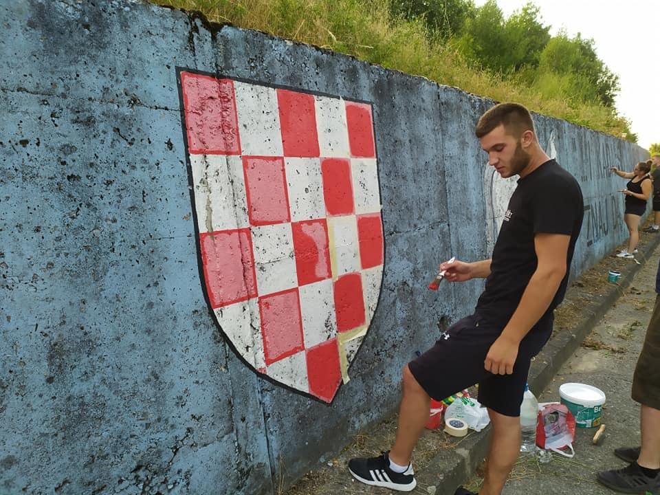 Fotografija: Obnova murala u Donjem Čagliću/Foto: Udruga djece branitelja Domovinskog rata Pakrac - Lipik
