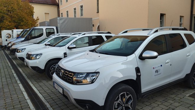 Nabavljena su i nova vozila za prijevoz radnika, kao i osobna vozila/ Foto: Deni Marčinković
