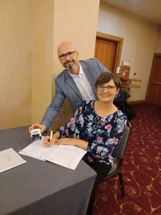 Potpisan je i partnerski ugovor o projektnim aktivnostima s udrugom Maslačak iz Križevaca/Foto: Osit Bjelovar
