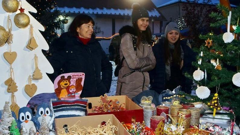 Fotografija: Tradicionalni Božićni sajam u Pakracu uvijek je bio dobro posjećen/Foto: TZ Grada Pakraca
