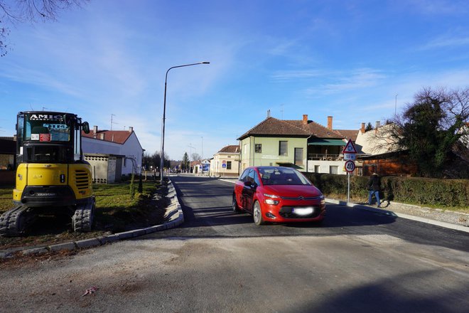 Spoj novog i starog asfalta kod restorana Little Italy / Foto: MojPortal.hr
