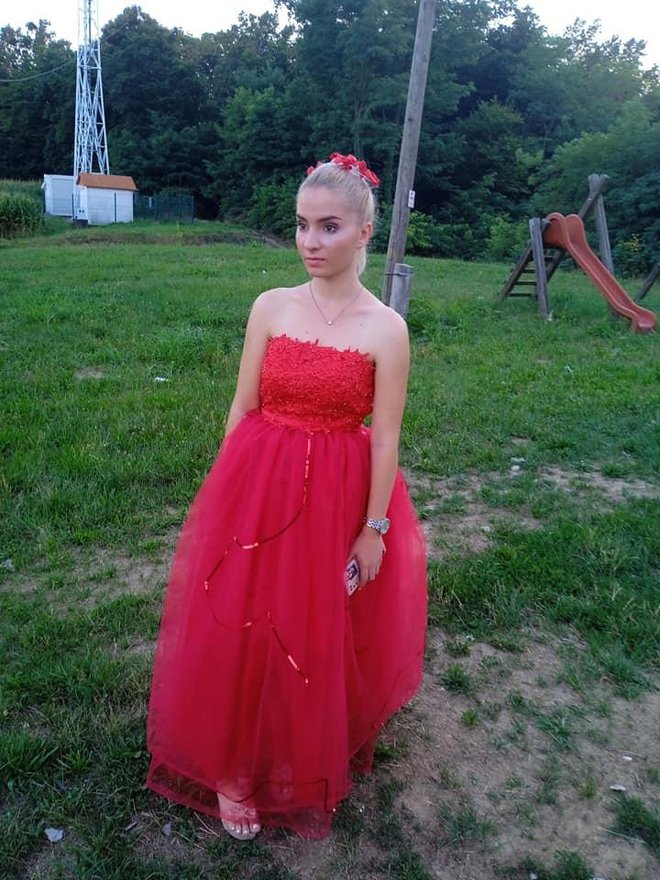 Crvena vjenčanica uistinu je drugačija i posebna/Foto: Privatni album
