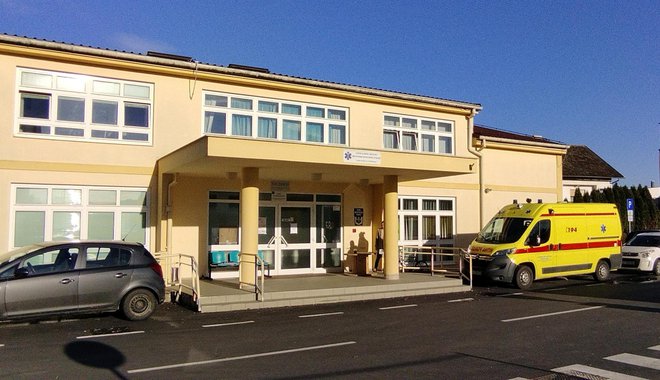 Zgrada Doma zdravlja BBŽ i Zavoda za hitnu medicinu u kojoj se trenutno građani mogu cijepiti /Foto: Martina Čapo

