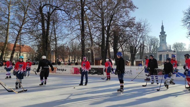 Hokejaši su Bjelovarčanima priuštili pravi spektakl na ledu/Foto: Martina Čapo
