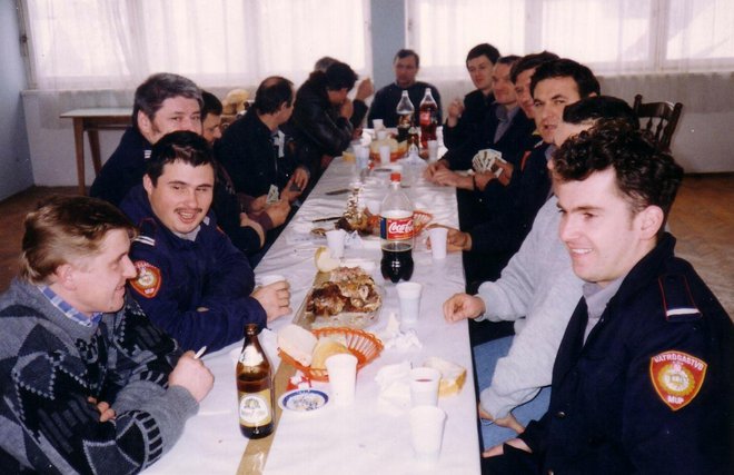 Druženje s kolegama krajem 90-ih/Foto: JVP Garešnica
