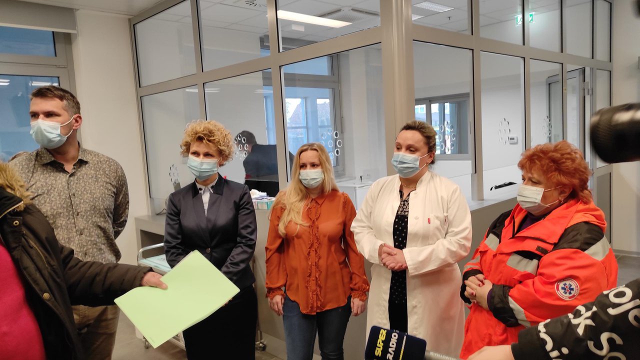 Fotografija: Danas je započelo cijepljenje protiv Covida 19 u novoj zgradi Opće bolnice/Foto: Martina Čapo
