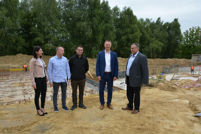 Župan Marušić i gradonačelnik Pirak sa suradnicima prilikom obilaska gradilišta u sklopu projekta Čazma Natura/ Foto: BBŽ
