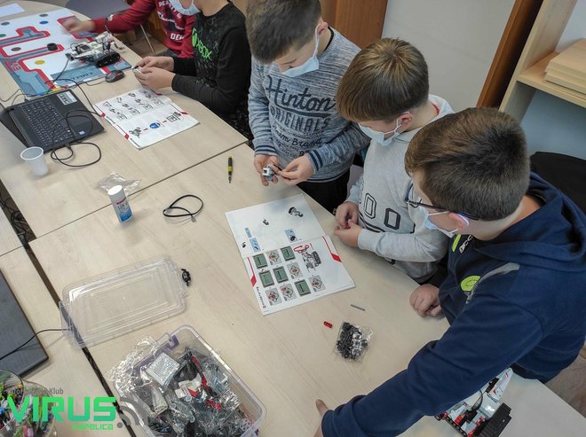 Robotičke LEGO Mindstorms radionice VIRUSA-a/Foto: VIRUS

