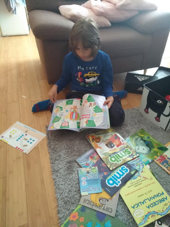 7-godišnji Bjelovarčanin Filip obožava slikovnice i knjige/Foto: Privatni album
