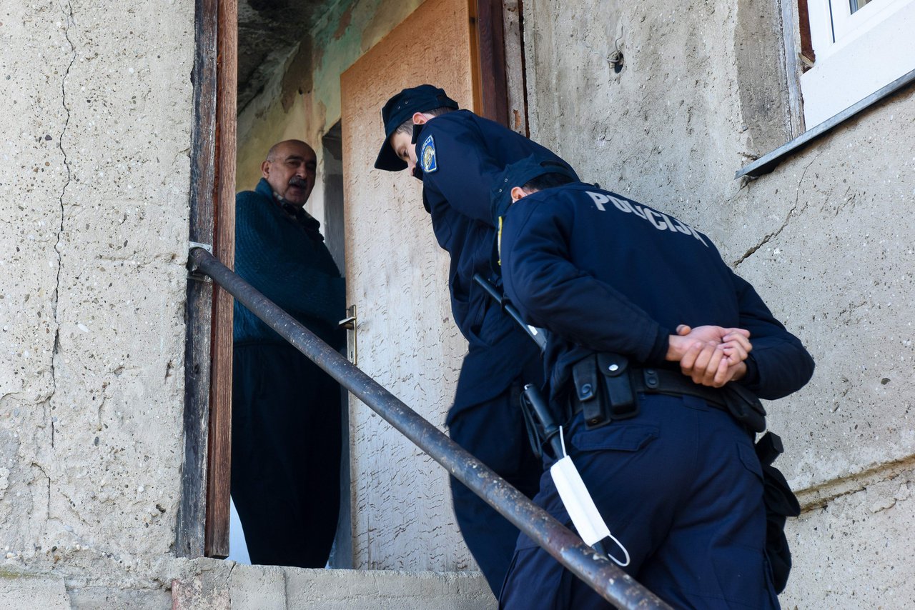 Fotografija: Policija nije kod kuće pronašla Đulovčanina kojemu je bila izdana mjera izolacije/Foto: Darko Tomas/CROPIX (Ilustracija)
