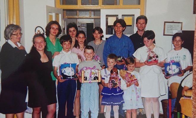 Jedna od brojnih proslava rođendana u Domu '90-ih godina/Foto: Dom za djecu Lipik
