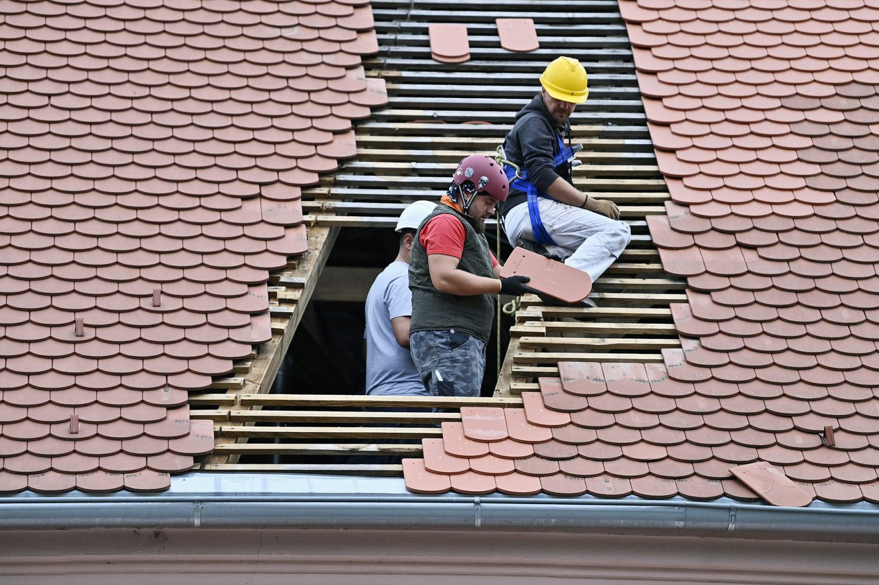 Fotografija: Muškarac je 62-godišnjaku trebao popraviti krov/Foto: Boris Kovacev/CROPIX (ilustracija)
