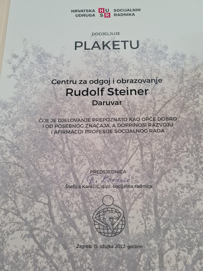 Centar Rudolf Steiner Daruvar dobio je Plaketu zbog posebnog doprinosa i značaja u razvoju socijalnih usluga u zajednici te afirmaciji profesije socijalnog rada/Foto: Silvija Kancijan
