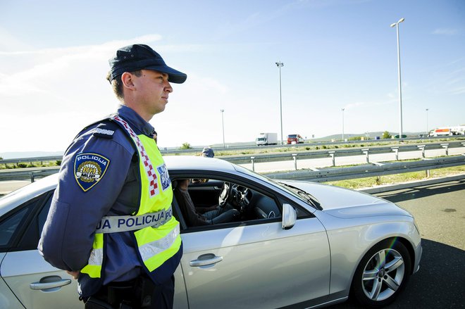 Odgovorno ponašanje i poštivanje propisa smanjit će broj prometnih nesreća i njihove posljedice, poručuju iz policije/Foto: Niksa Stipanicev/CROPIX (Ilustracija)
