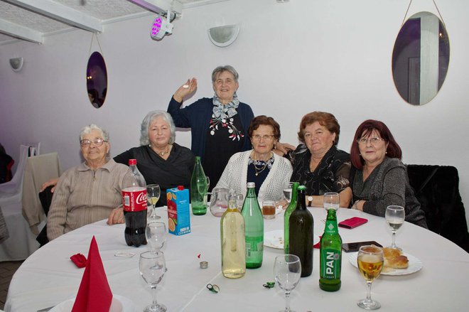 Umirovljenici na nedavno organiziranoj proslavi povodom Dana žena/Foto: Željko Smrček
