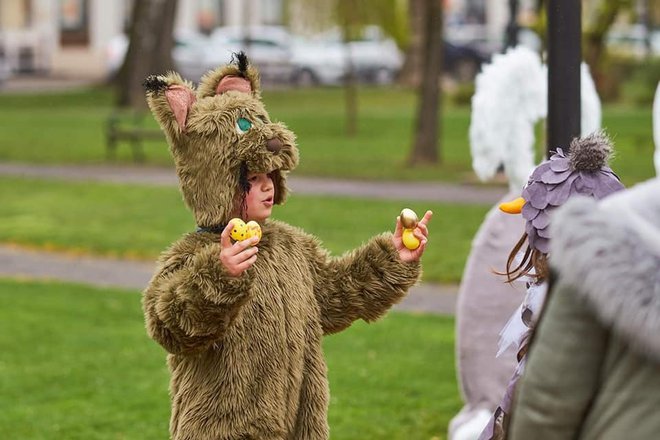 Mališani će po parku tražiti 4000 čokoladnih jaja/ Foto: Grad Bjelovar
