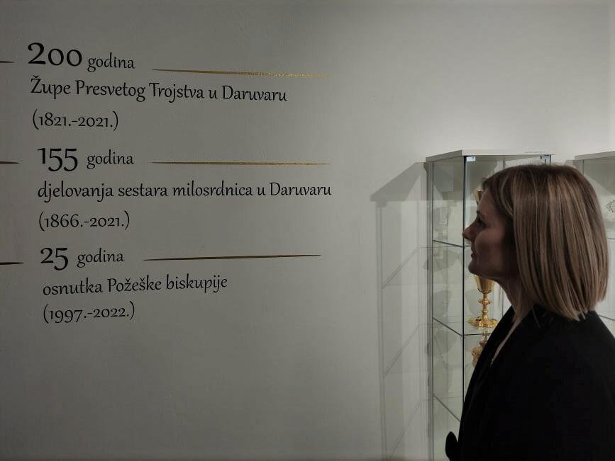 Fotografija: Na otvorenju muzeja i izložbe bila je i Ivana Djedović, predsjednica uprave Darkoma/Foto: Dijana Puhalo/Mojportal
