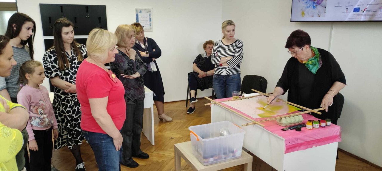 Fotografija: Najnovija radionica u Inkubatoru ideja oduševila je Bjelovarčanke/Foto: Inkubator ideja
