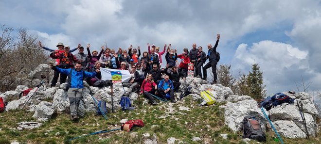Vesela ekipa na jednom od osvojenih vrhova/Foto: Anamarija Pađan
