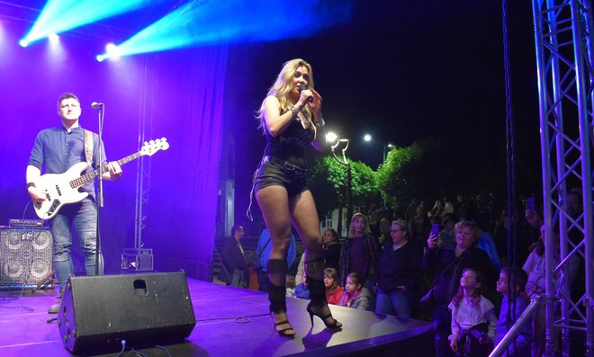 Lidija Bačić tijekom nastupa u Garešnici/Foto: Željko Filipec
