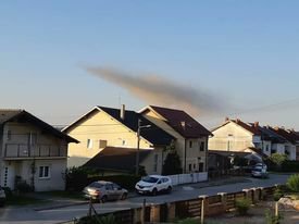 Požar u Kronošpanu tokom jučerašnjeg jutra vidio se po cijelom gradu, a snimio ga je čitatelj/Foto: Teodor Romanić
