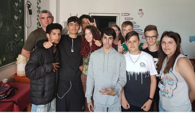 Mladi Daruvarčani sa svojim novim prijateljima u Rumunjskoj/Foto: Silvije Devald
