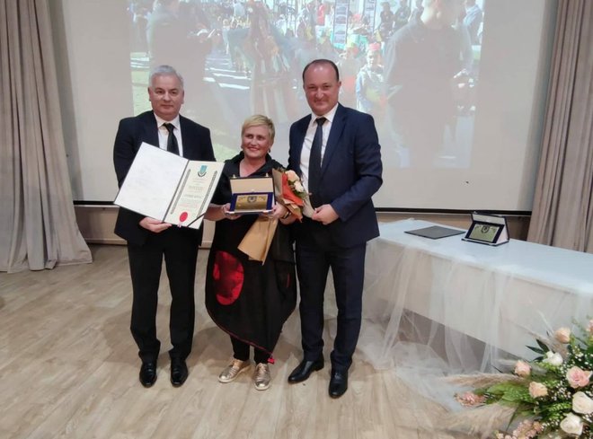 U ime dobitnika gradskih priznanja obratila se Andreja Kovač/ Foto: KruGarešnica.info
