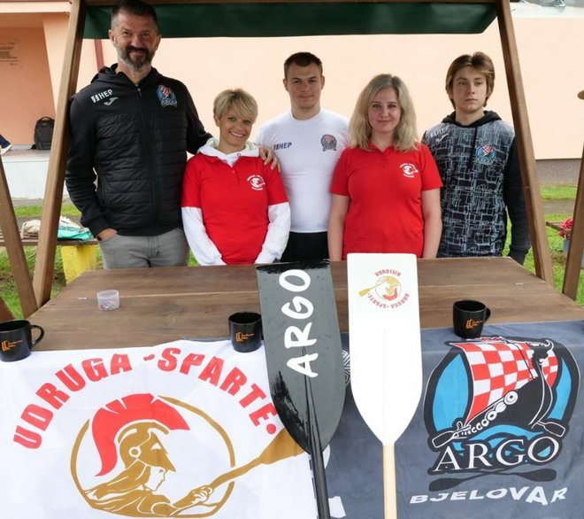 Sparte su se uz muške kolege Argonaute predstavili i na nedavno održanim Lovrakovim danima kulture u Velikom Grđevcu/Foto: Facebook Udruga Sparte Bjelovar
