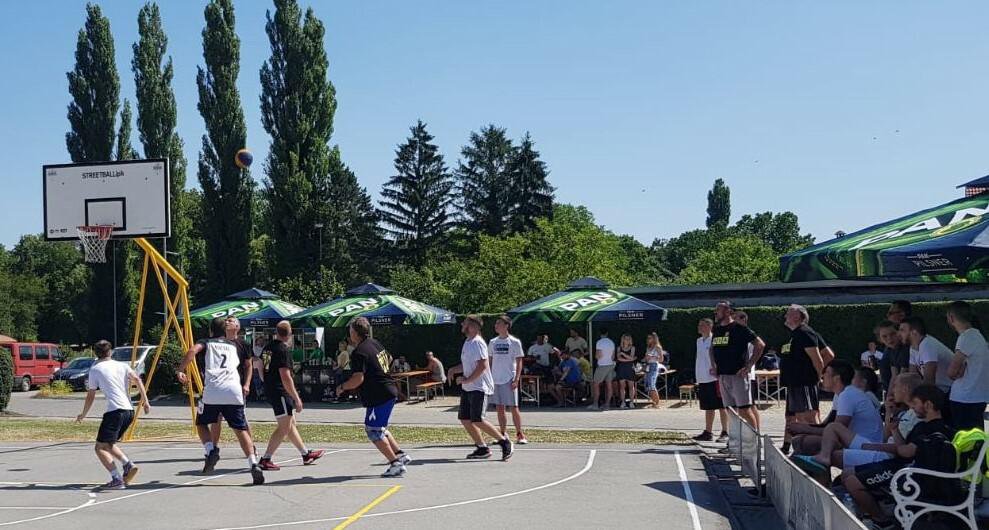 Fotografija: Amateri 3x3 košarke su se nakon 2015. godine ponovo vratili na domsko igralište/Foto: Udruga Mladi Lipika
