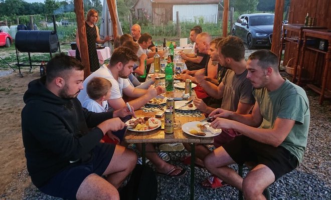 Nakon igre uslijedila je ukusna večera za sudionike/Foto: Mario Barać
