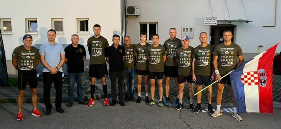 Fotografija: Marušić ispratio branitelje i sportaše na maraton dug 77 km u čast poginulim braniteljima u Kusonjama/Foto: BBŽ
