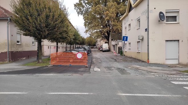 Na ulazu u Starčevičevu iz Rusanove stoji znak zabrane/ Foto: Deni Marčinković
