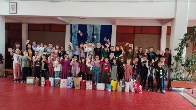 Učenici IV. OŠ Bjelovar cijeloga mjeseca skupljali su donacije za SOS Dječje selo/Foto: Filip Marohnić

