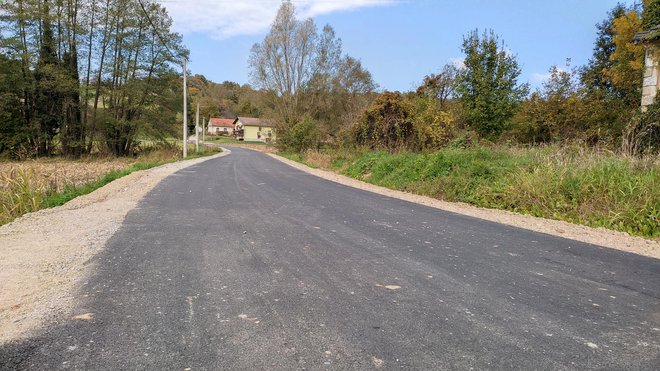 Novi asfalt od velikog je značja žiteljima Vrbice/ Foto: Deni Marčinković
