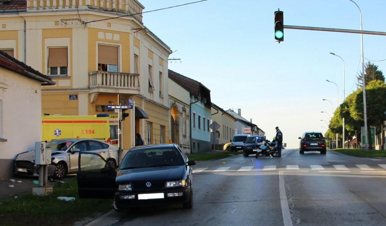 Fotografija: Nesreća se dogodila u ulici Matije Gupca u Bjelovaru/Foto: PU bjelovarsko-bilogorska
