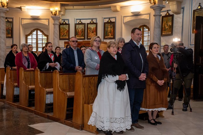 Blagoslov u župnoj Crkvi Presvetog Trojstva/ Foto: Predrag Uskoković
