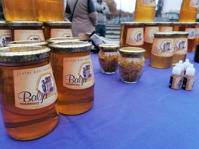 Med, propolis, kolači od meda.../ Foto: Janja Čaisa
